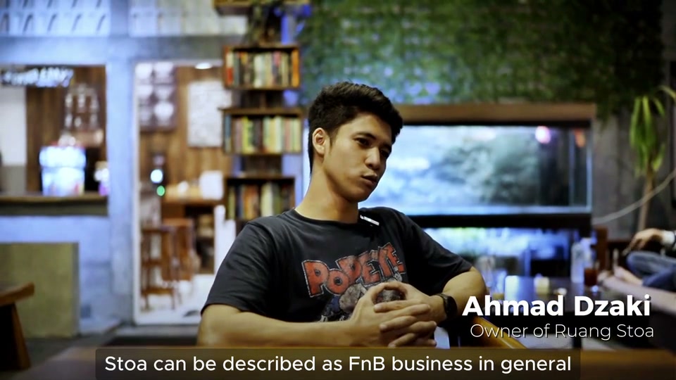 Ahmad Dzaki - Owner of Ruang Stoa | Review Revolution customer story